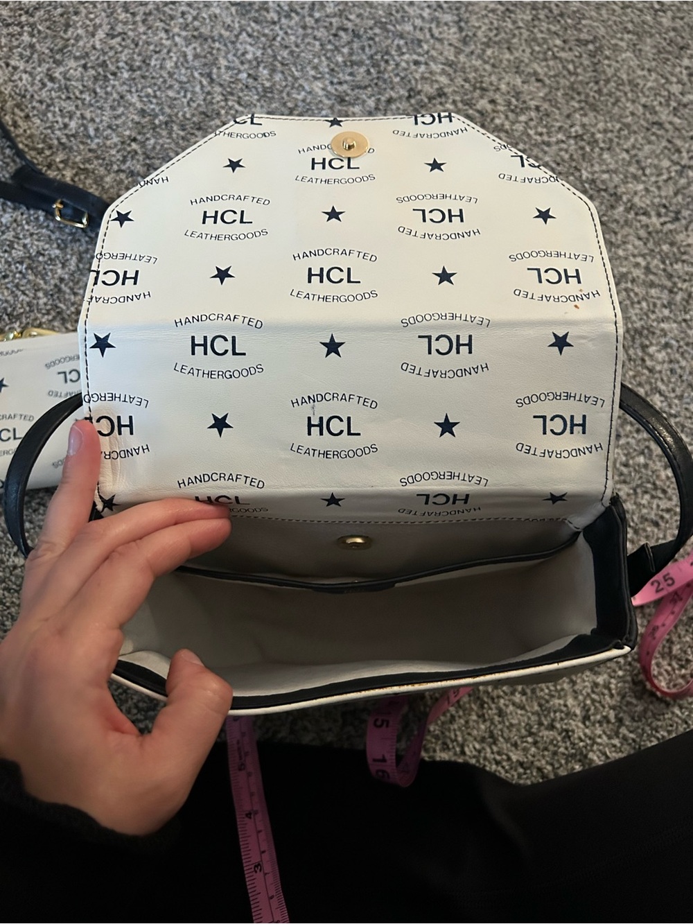 HCL White Crossbody & Matching Wallet - Picture 6 of 12
